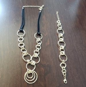 Gold necklace and bracelet set